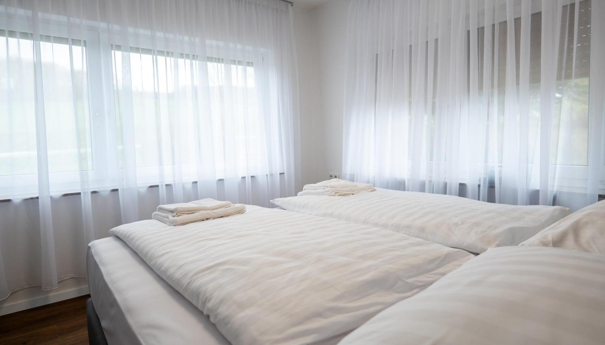 Waldblick Am Ring Apartment Kelberg Bagian luar foto