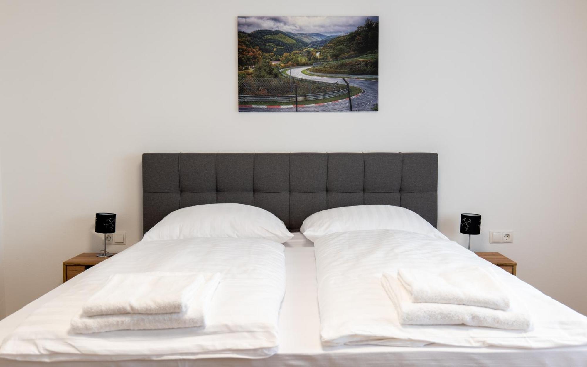 Waldblick Am Ring Apartment Kelberg Bagian luar foto